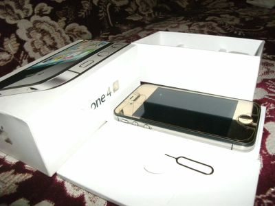 Лот: 3749770. Фото: 1. Iphone 4s 16gb РСТ (Обмен/продажа... Смартфоны