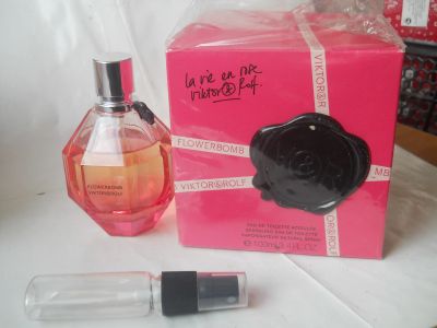 Лот: 5038116. Фото: 1. Flowerbomb La Vie en Rose 2011... Женская парфюмерия