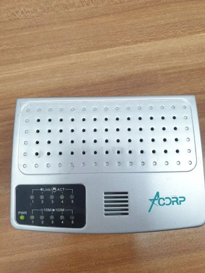 Лот: 19573189. Фото: 1. Коммутатор Acorp HU5DP VER 3.0. Коммутаторы