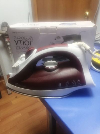 Лот: 17900216. Фото: 1. Утюг steam iron ves 1620. Утюги, парогенераторы, отпариватели