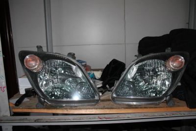 Лот: 2845196. Фото: 1. Фары Toyota IST ncp 60-65 Ксенон. Оптика и освещение