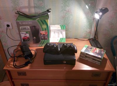 Лот: 3983487. Фото: 1. Xbox 360 Slim 250Gb в состоянии... Игровые приставки, консоли