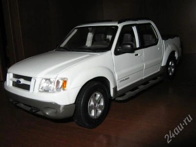 Лот: 720951. Фото: 1. Модель Ford Explorer. Автомоделизм