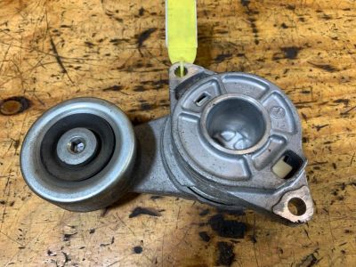 Лот: 18536699. Фото: 1. Натяжитель Honda Fit GE6 L13A... Двигатель и элементы двигателя