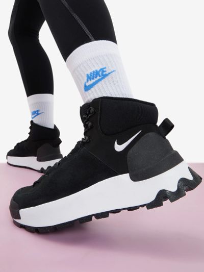Лот: 25369090. Фото: 1. Кроссовки утепленные женские Nike... Кеды, кроссовки, слипоны