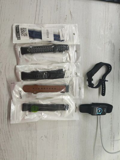 Лот: 25359154. Фото: 1. Часы браслет huawei honor band... Смарт-часы, фитнес-браслеты, аксессуары