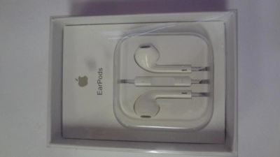 Лот: 9129065. Фото: 1. Наушники - гартнитура EarPods... Красноярск