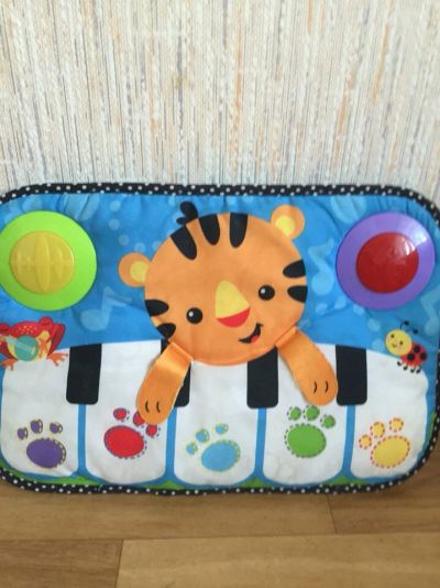 Лот: 7754671. Фото: 1. Развивающее пианино fisher price... Музыкальные