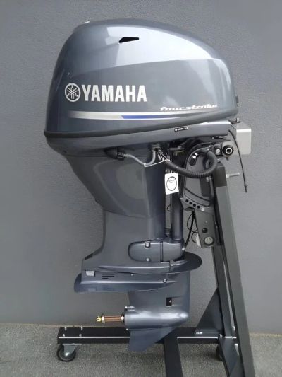 Лот: 25362794. Фото: 1. 4х-тактный лодочный мотор YAMAHA... Лодочные моторы