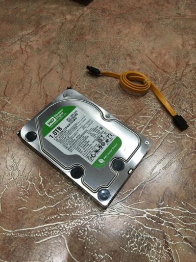 Лот: 6823035. Фото: 1. Жесткий диск western digital 1... Жёсткие диски (HDD)