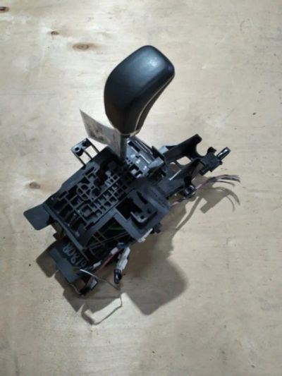 Лот: 21403070. Фото: 1. селектор акпп Toyota Premio ZRT261. Двигатель и элементы двигателя