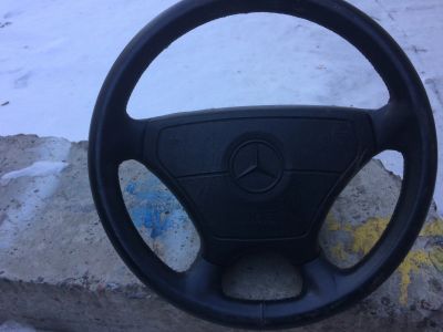 Лот: 16291643. Фото: 1. Руль с Mercedes-Benz C220. Салон