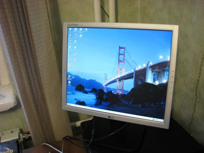 Лот: 17139670. Фото: 1. ЖК монитор LG Flatron L1718S. ЭЛТ-мониторы
