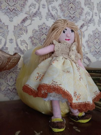 Лот: 25030959. Фото: 1. куколка из трикотажа сшитая вручную. Куклы и аксессуары