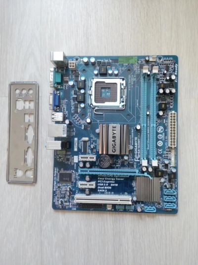 Лот: 6819857. Фото: 1. Материнская плата Gigabyte GA-G41MT-S2... Материнские платы
