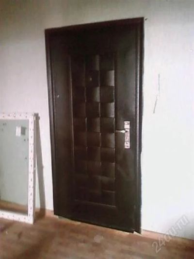Лот: 988993. Фото: 1. Дверь входная металлическая. Фурнитура, комплектующие