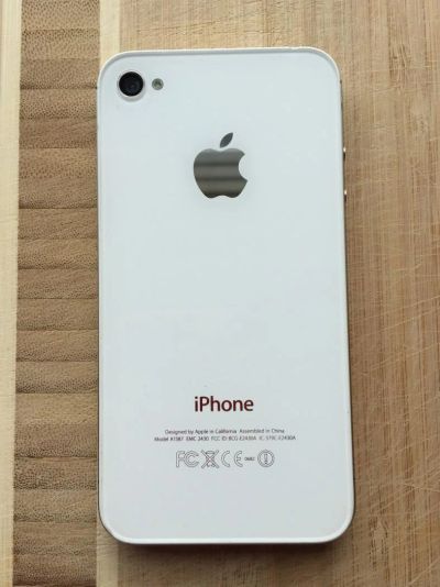 Лот: 5489381. Фото: 1. Iphone 4s 16gb white! в прекрасном... Смартфоны