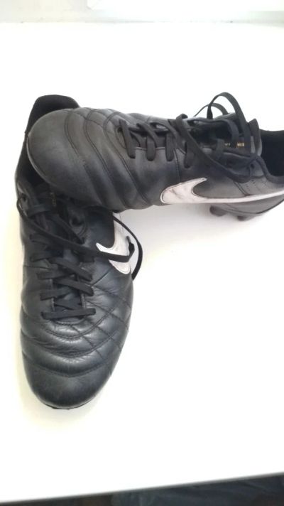 Лот: 11702768. Фото: 1. Бутсы Nike. Другое (спортивные товары)