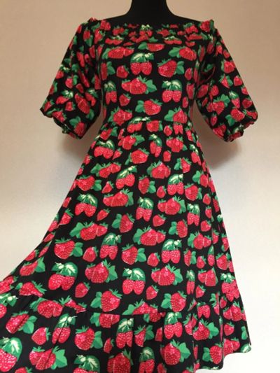 Лот: 11259631. Фото: 1. новое очаровательное платье. модная... Платья