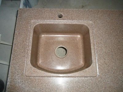 Лот: 4885481. Фото: 1. Каменная столешница с влитой мойкой... Другое (кухонная мебель)