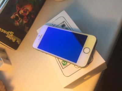 Лот: 6820774. Фото: 1. iPhone 5s gold в хорошем состояний. Смартфоны