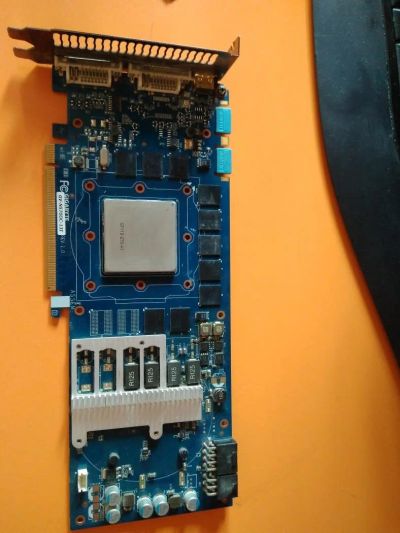 Лот: 9522522. Фото: 1. Gigabyte GTX 570. Видеокарты