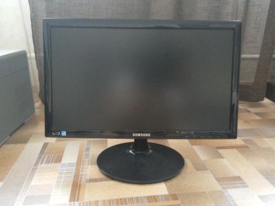 Лот: 8050248. Фото: 1. Монитор Самсунг Samsung 19 дюймов. ЖК-мониторы
