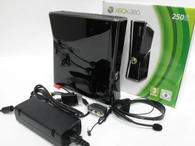 Лот: 3219684. Фото: 1. Xbox 360 Slim 250Gb _Freeboot. Игровые приставки, консоли