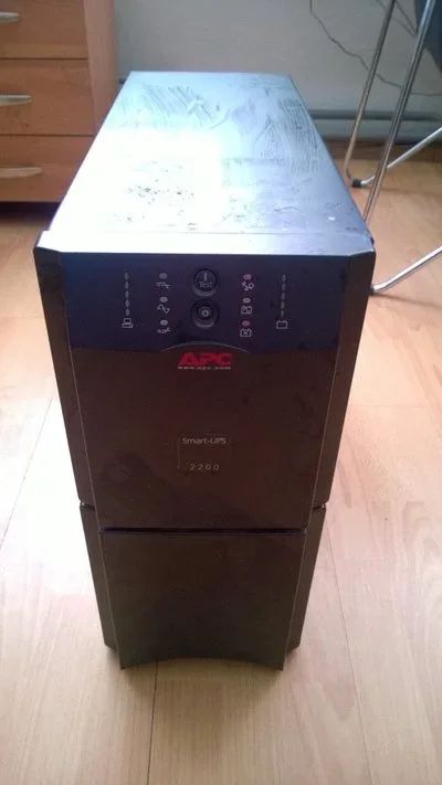 Лот: 9595305. Фото: 1. ИБП APC Smart-UPS 2200VA USB... ИБП, аккумуляторы для ИБП