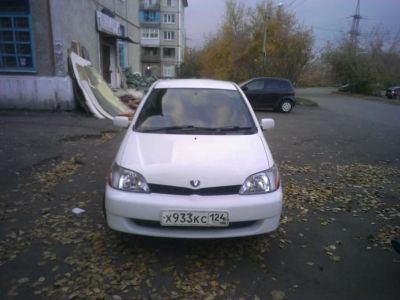 Лот: 4583317. Фото: 1. Toyota Platz. Автомобили