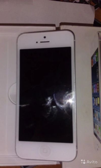 Лот: 6461530. Фото: 1. iPhone 5 16gb white. Смартфоны