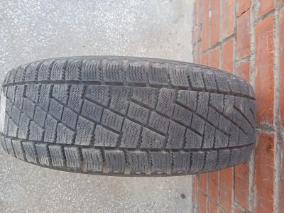 Лот: 20667542. Фото: 1. Bridgestone 185/60R14 Blizzak... Шины