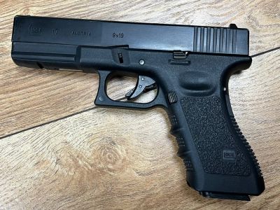 Лот: 25204889. Фото: 1. Страйкбольный пистолет Glock G17. Пневматическое оружие