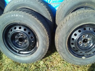 Лот: 12200216. Фото: 1. Bridgestone Blizak Revo GZ 88s... Шины на дисках