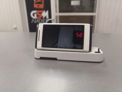 Лот: 21505271. Фото: 1. Sony Ericsson U10i с зарядной... Кнопочные мобильные телефоны