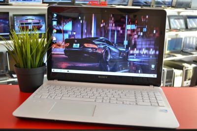 Лот: 14813784. Фото: 1. Ноутбук Игровой Sony б/у. Ноутбуки