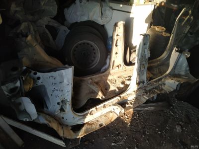 Лот: 15254358. Фото: 1. Пороги не пиленные toyota harrier... Кузов