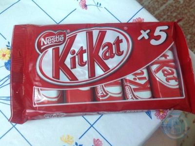 Лот: 10125172. Фото: 1. Nestle KitKat упаковка из 5 шоколадок... Корма