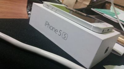 Лот: 4851798. Фото: 1. Iphone 5S 16 gb. Смартфоны