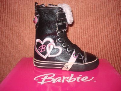 Лот: 3860523. Фото: 1. Весенние сапожки Barbie девочка... Сапоги