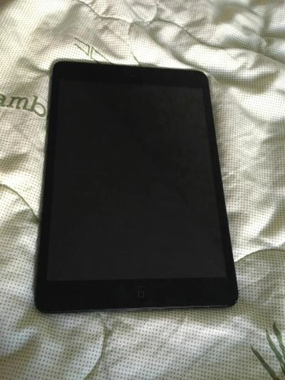Лот: 7969193. Фото: 1. Продам IPAD mini 16 гб черный... Планшеты