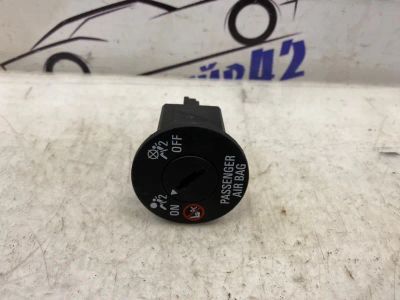 Лот: 21711207. Фото: 1. кнопка airbag Ravon R4. Электрооборудование