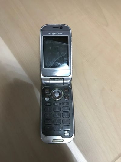 Лот: 21037947. Фото: 1. №1710 . Sony Ericsson Z610i. Кнопочные мобильные телефоны