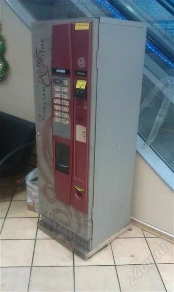 Лот: 2758757. Фото: 1. Кофейный торговый автомат Saeco... Торговое