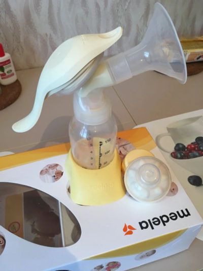 Лот: 11356879. Фото: 1. Молокоотсос Medela. Всё для кормления