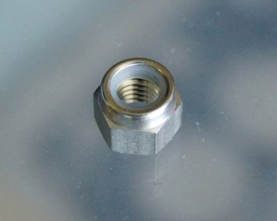 Лот: 21366965. Фото: 1. Гайка YAMAHA 95780-08300-00. Запчасти для лодок, катеров, лодочных моторов