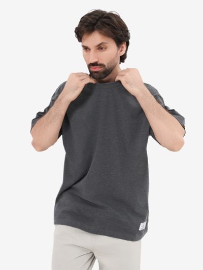 Лот: 25342609. Фото: 1. Футболка Essential Relaxed Tee... Другое (спортивная одежда)