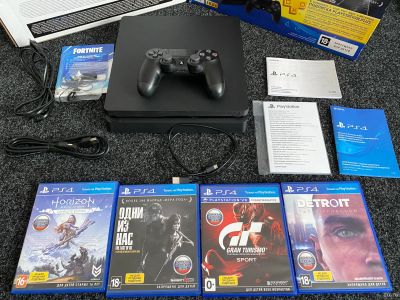 Лот: 18476937. Фото: 1. Консоль Sony PlayStation 4 Slim... Игровые приставки, консоли