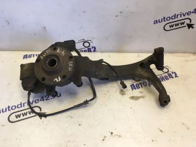 Лот: 21712597. Фото: 1. поворотный кулак Audi A4 8D5. Кузов