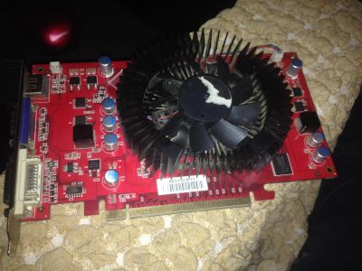 Лот: 5320321. Фото: 1. GeForce 9600 GSO 512mb ddr3, 128bit... Видеокарты